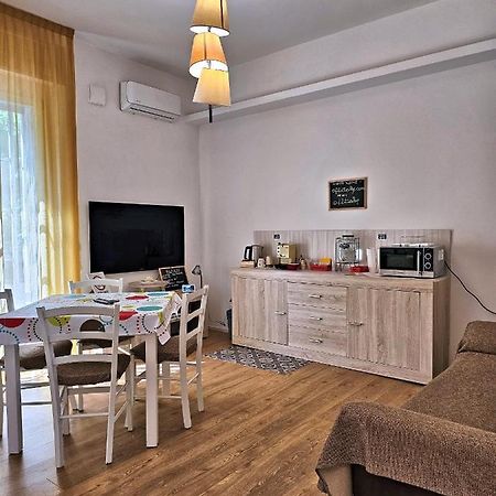 La Ca' Bianca Affittaly Apartments Кастеназо Экстерьер фото