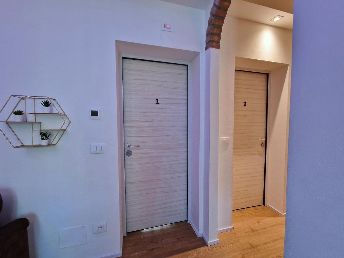 La Ca' Bianca Affittaly Apartments Кастеназо Экстерьер фото