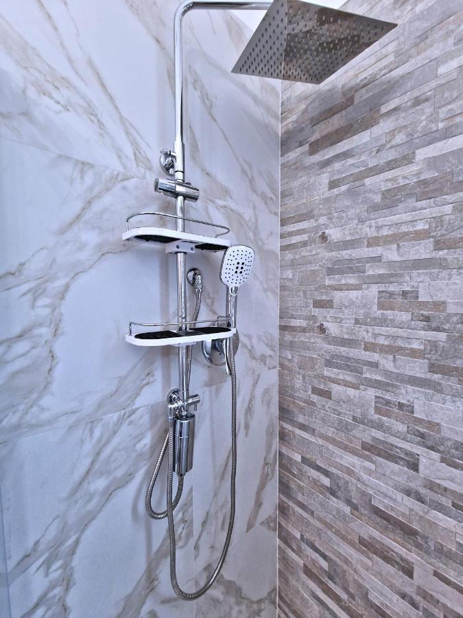 La Ca' Bianca Affittaly Apartments Кастеназо Экстерьер фото