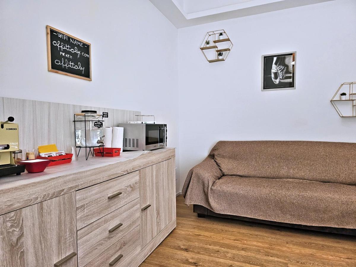 La Ca' Bianca Affittaly Apartments Кастеназо Экстерьер фото